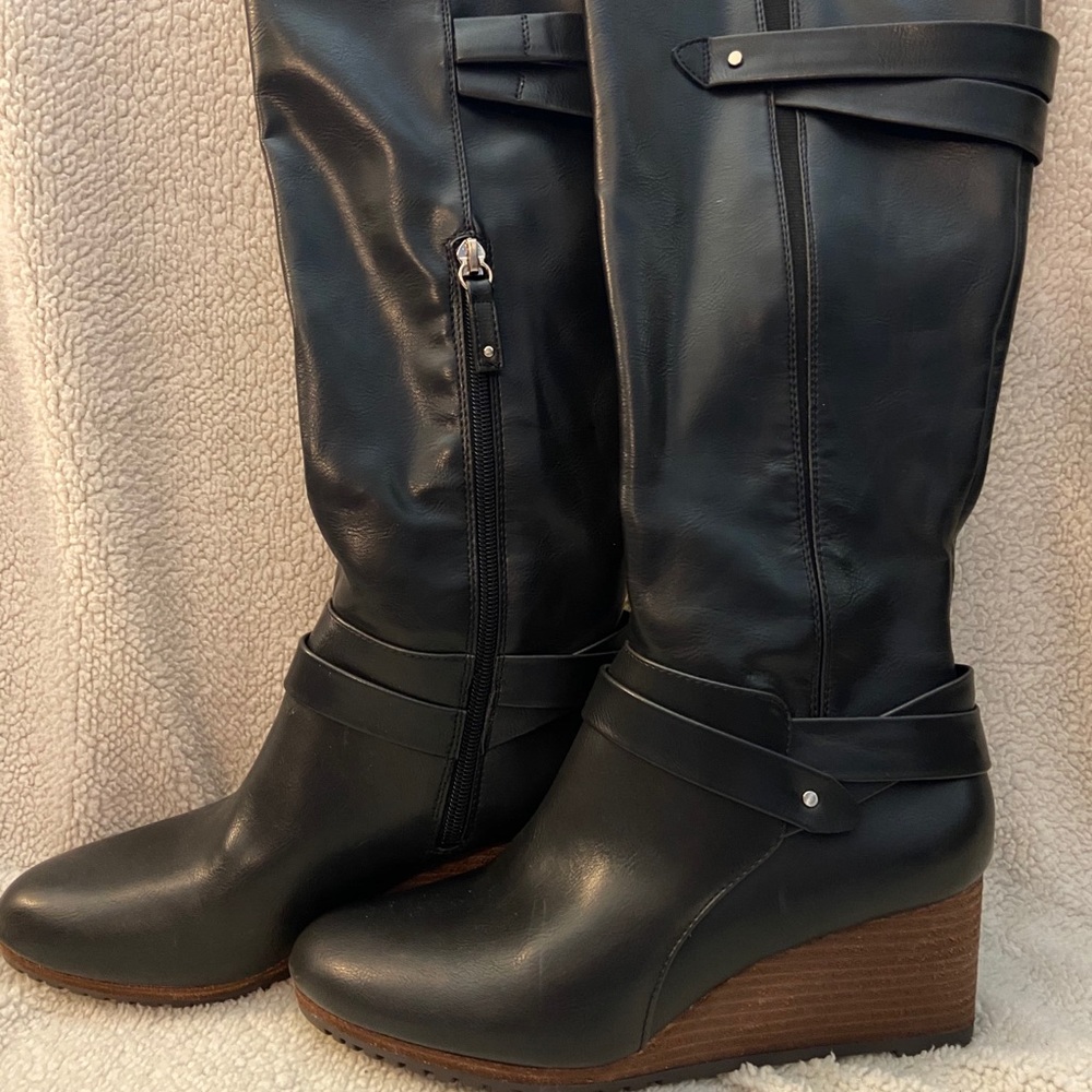Dr. Scholl’s Check It Wedge Boot